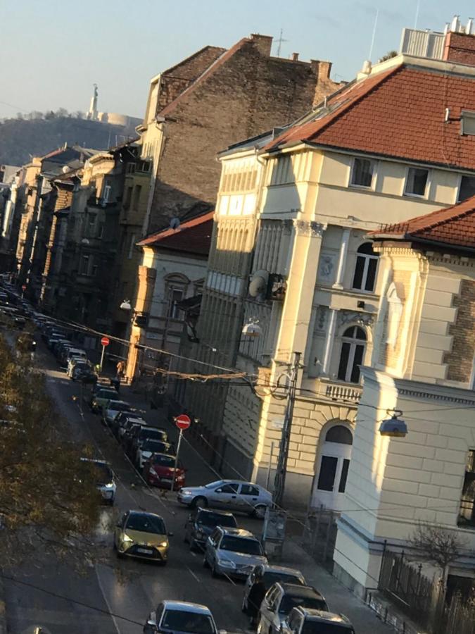 Perfect Location,Newly Decorated Modern, Large Place 60 M2, Really Quiet So You Can Have A Good Night Sleep, Ac, Netflix, Smart Tv, High-Speed Internet, World Famous New York Cafe Only 10 Minutes Walk Будапешт Экстерьер фото