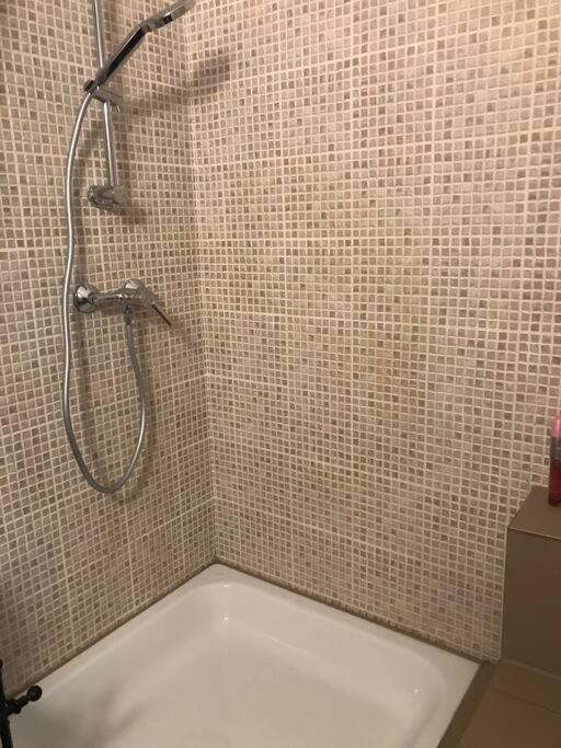 Perfect Location,Newly Decorated Modern, Large Place 60 M2, Really Quiet So You Can Have A Good Night Sleep, Ac, Netflix, Smart Tv, High-Speed Internet, World Famous New York Cafe Only 10 Minutes Walk Будапешт Экстерьер фото