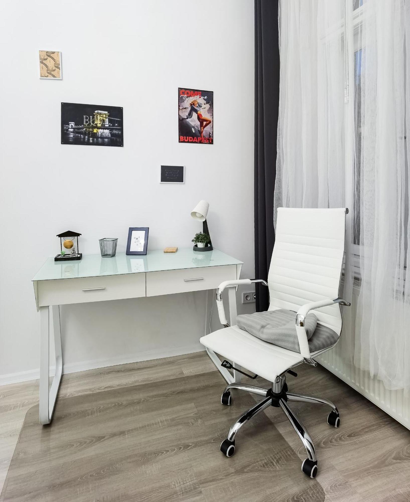 Perfect Location,Newly Decorated Modern, Large Place 60 M2, Really Quiet So You Can Have A Good Night Sleep, Ac, Netflix, Smart Tv, High-Speed Internet, World Famous New York Cafe Only 10 Minutes Walk Будапешт Экстерьер фото