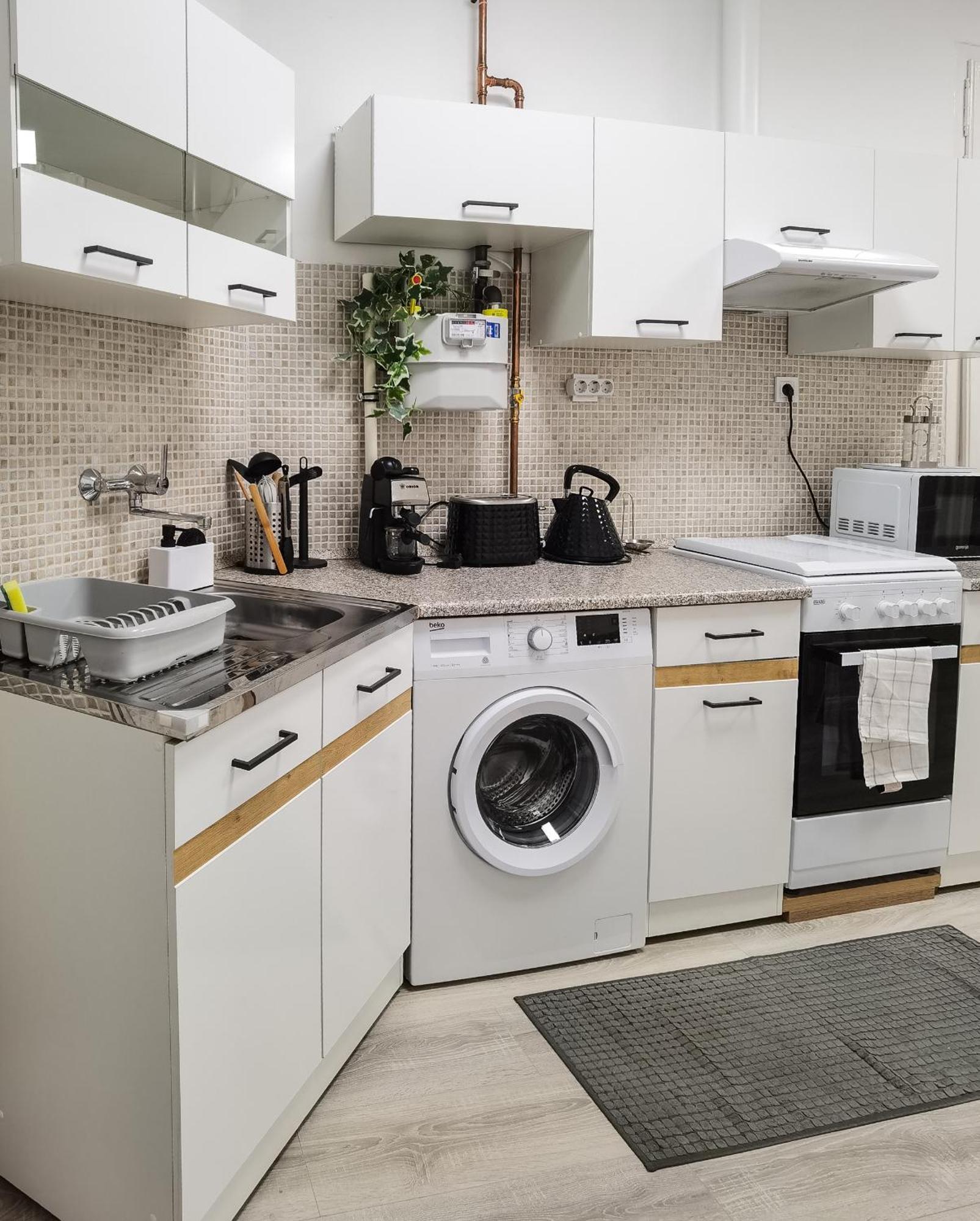 Perfect Location,Newly Decorated Modern, Large Place 60 M2, Really Quiet So You Can Have A Good Night Sleep, Ac, Netflix, Smart Tv, High-Speed Internet, World Famous New York Cafe Only 10 Minutes Walk Будапешт Экстерьер фото