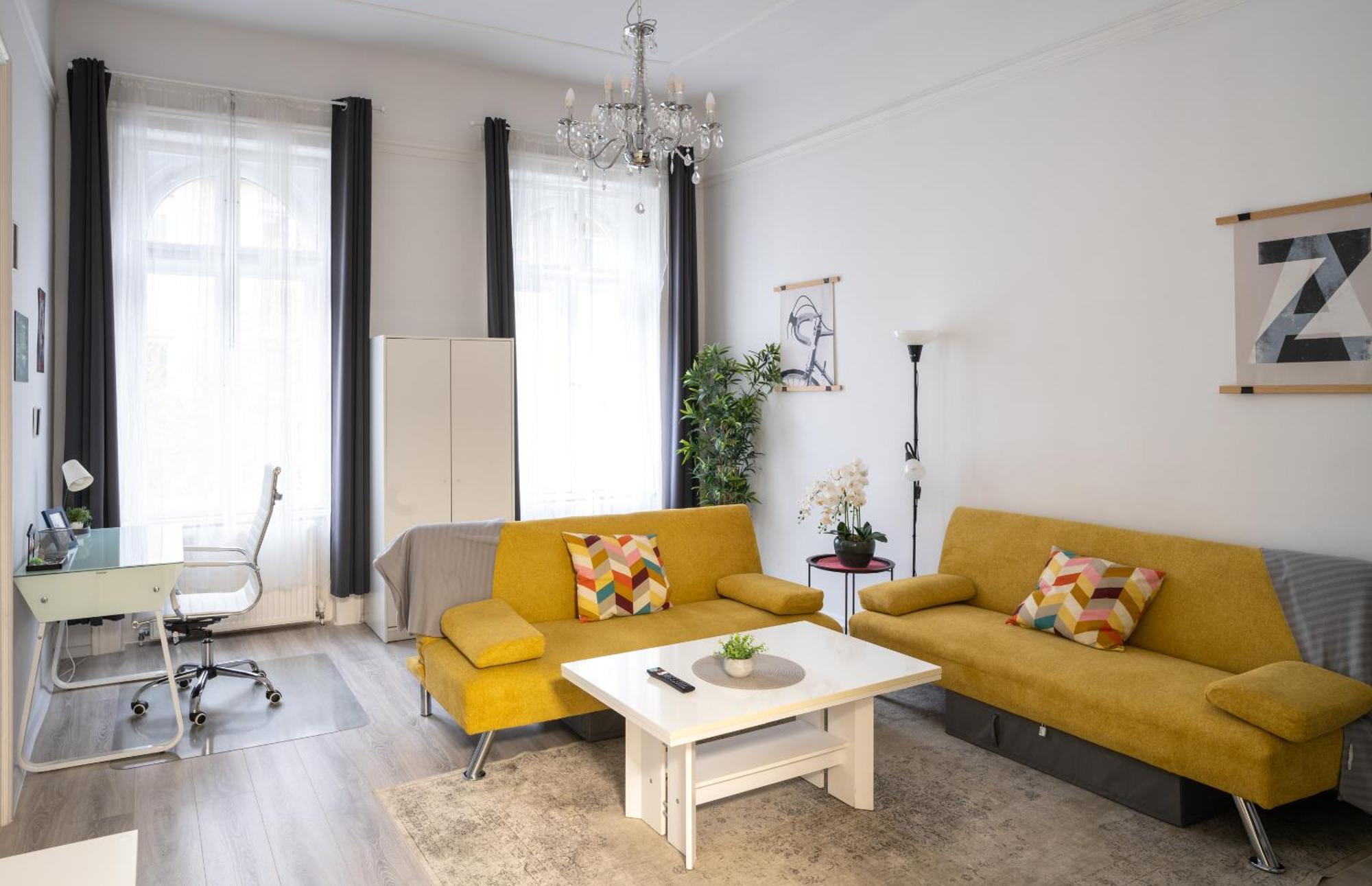 Perfect Location,Newly Decorated Modern, Large Place 60 M2, Really Quiet So You Can Have A Good Night Sleep, Ac, Netflix, Smart Tv, High-Speed Internet, World Famous New York Cafe Only 10 Minutes Walk Будапешт Экстерьер фото