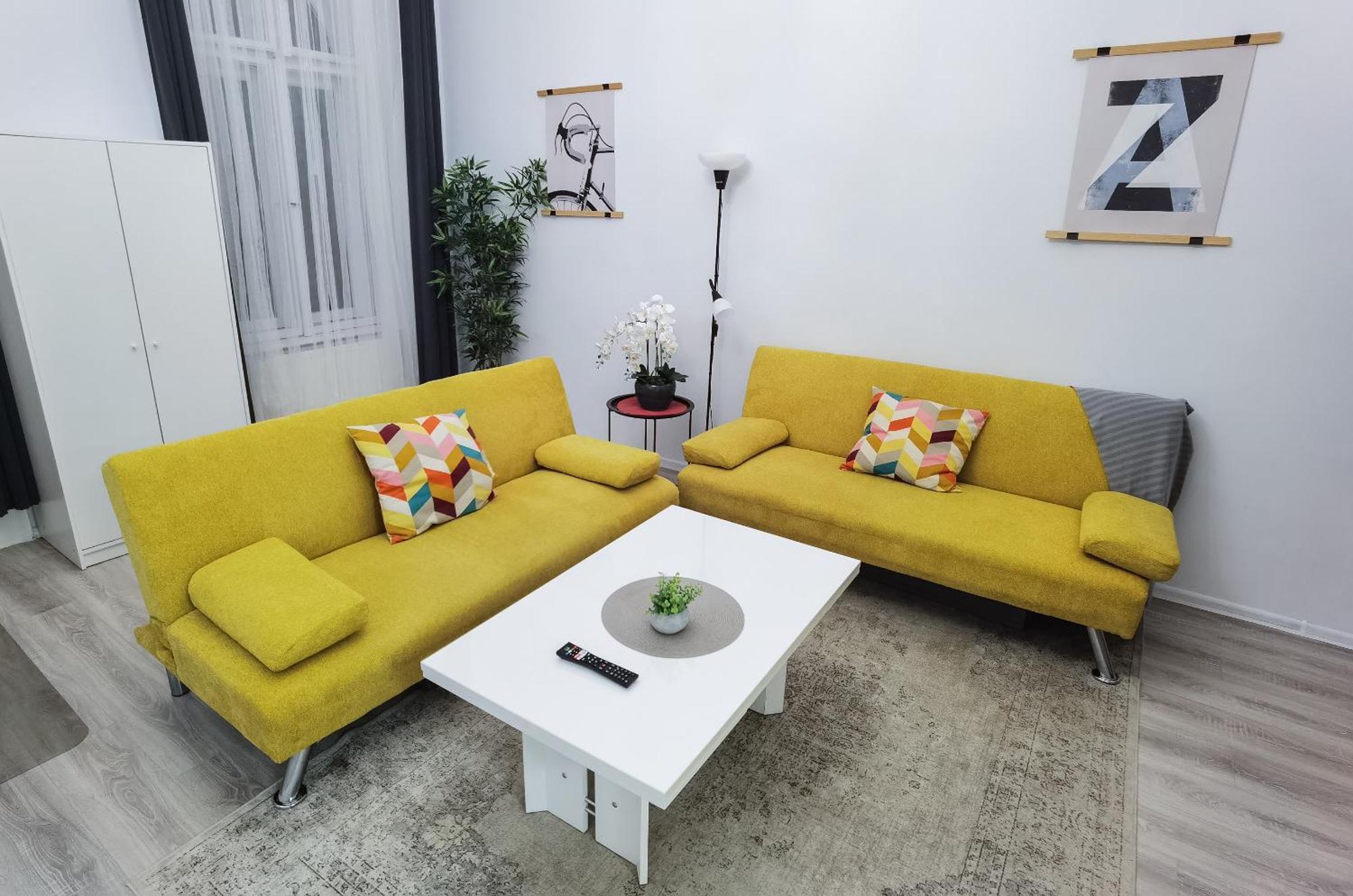 Perfect Location,Newly Decorated Modern, Large Place 60 M2, Really Quiet So You Can Have A Good Night Sleep, Ac, Netflix, Smart Tv, High-Speed Internet, World Famous New York Cafe Only 10 Minutes Walk Будапешт Экстерьер фото