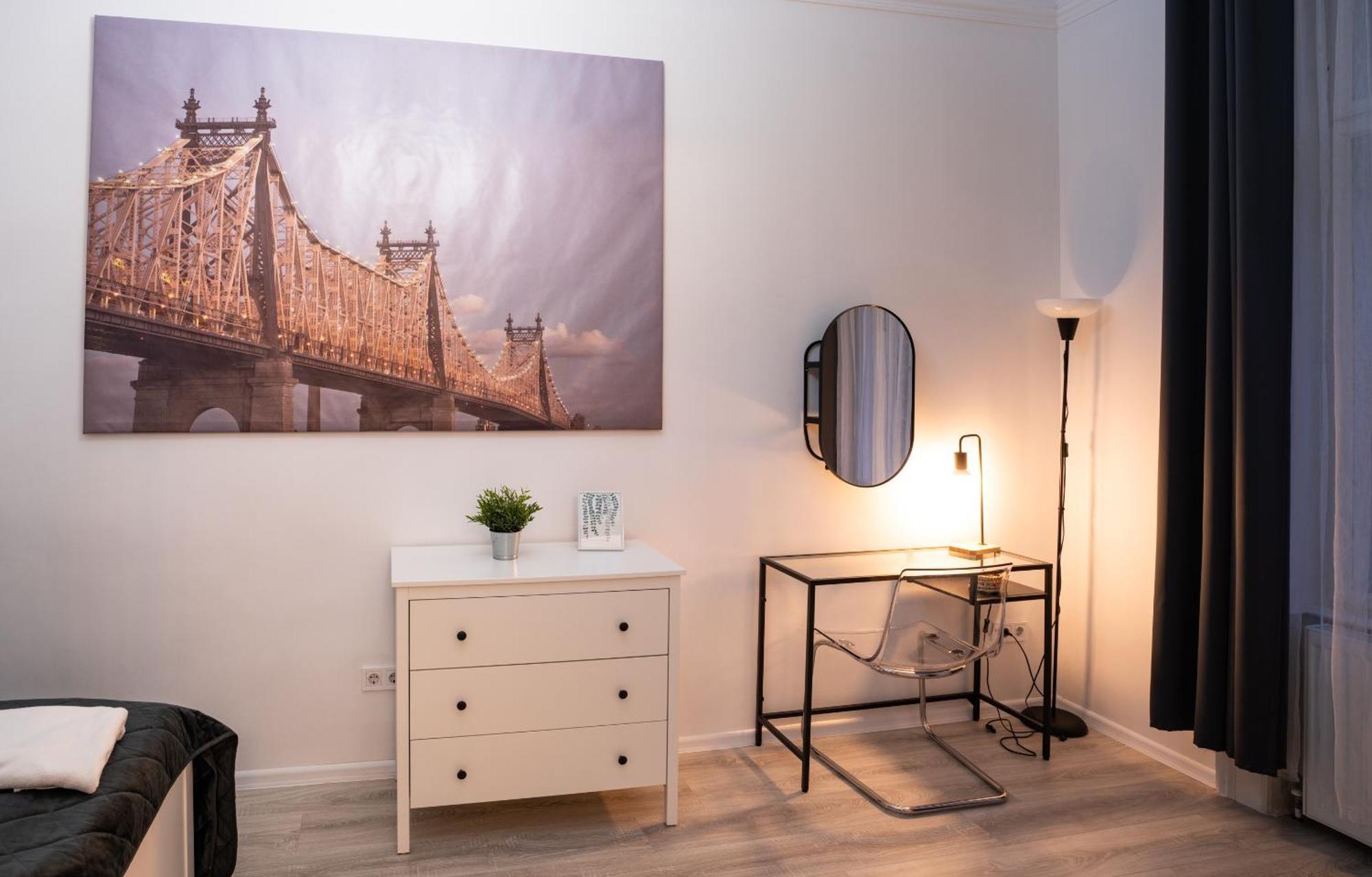 Perfect Location,Newly Decorated Modern, Large Place 60 M2, Really Quiet So You Can Have A Good Night Sleep, Ac, Netflix, Smart Tv, High-Speed Internet, World Famous New York Cafe Only 10 Minutes Walk Будапешт Экстерьер фото