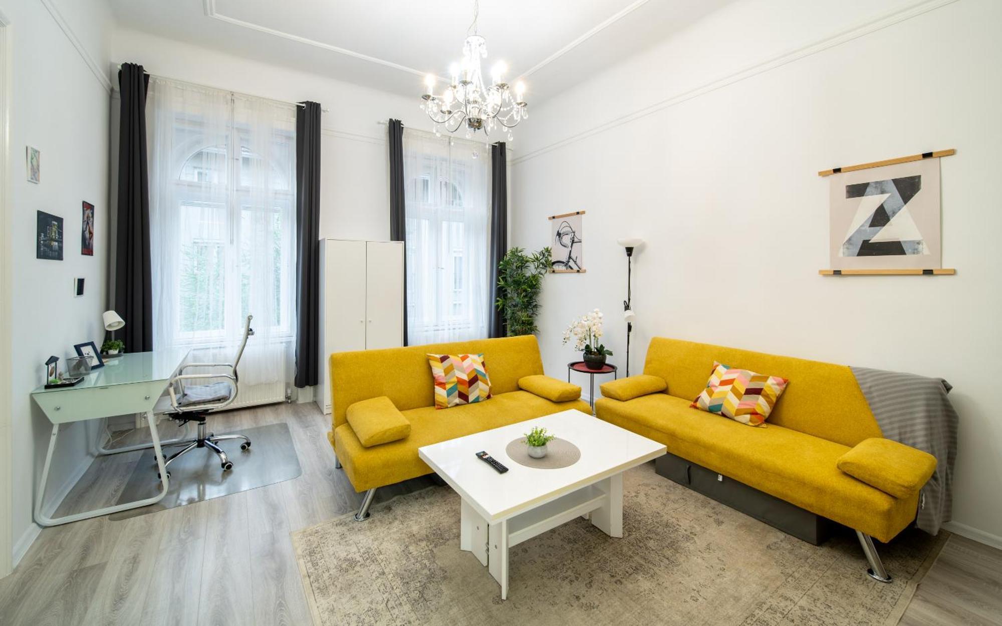 Perfect Location,Newly Decorated Modern, Large Place 60 M2, Really Quiet So You Can Have A Good Night Sleep, Ac, Netflix, Smart Tv, High-Speed Internet, World Famous New York Cafe Only 10 Minutes Walk Будапешт Экстерьер фото