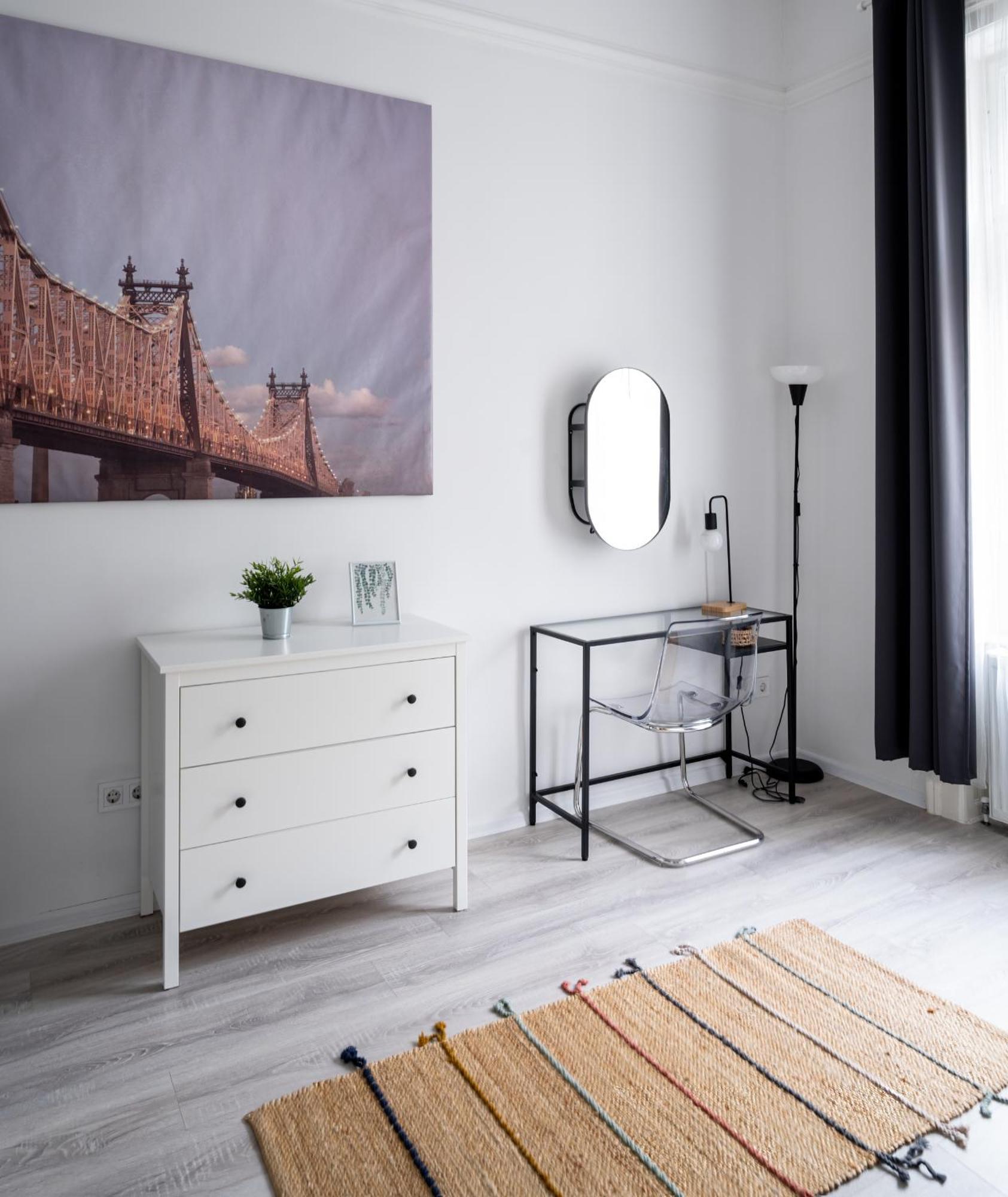 Perfect Location,Newly Decorated Modern, Large Place 60 M2, Really Quiet So You Can Have A Good Night Sleep, Ac, Netflix, Smart Tv, High-Speed Internet, World Famous New York Cafe Only 10 Minutes Walk Будапешт Экстерьер фото